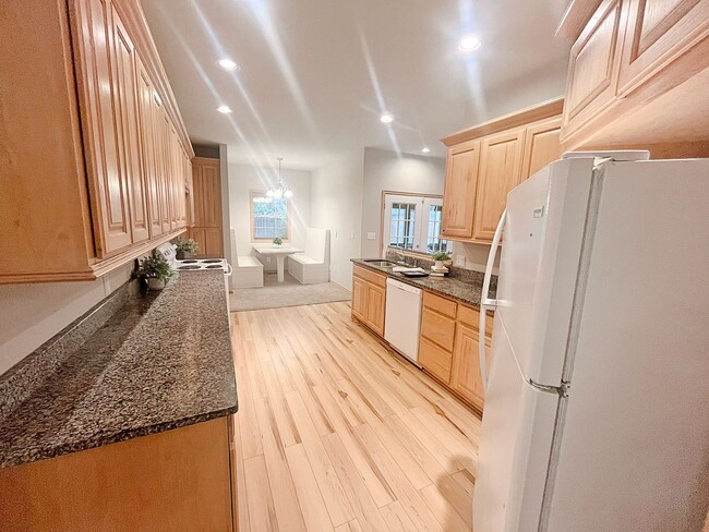 Foto del edificio - Charming 3-Bedroom Home in the Heart of Gu...