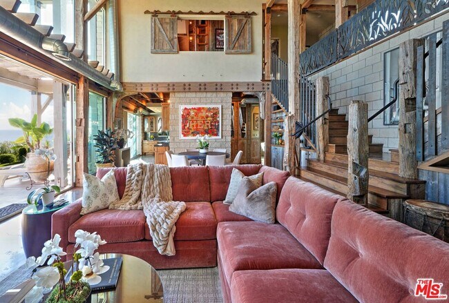 Foto del edificio - 3020 Corral Canyon Rd