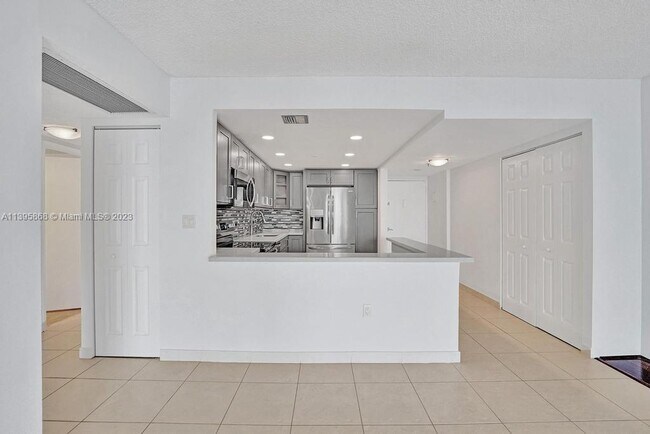 Foto del edificio - 20505 E Country Club Dr