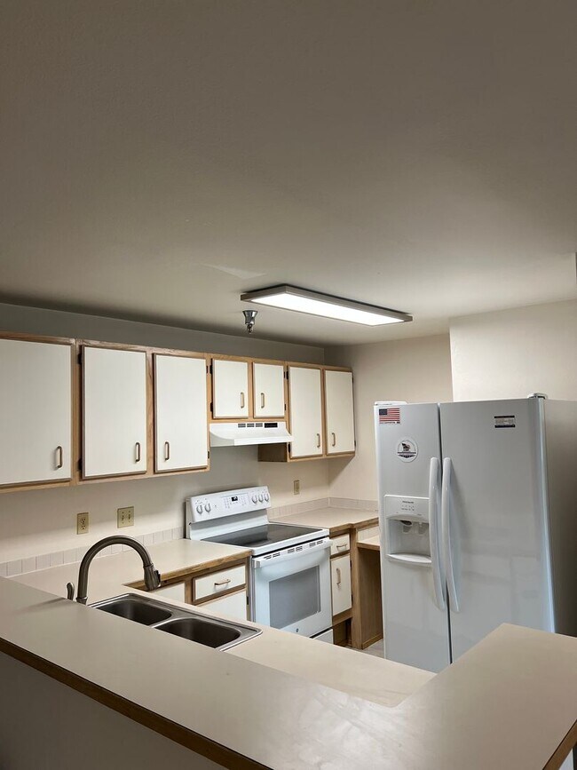 Foto del edificio - Beautifully Maintained condo Renton!