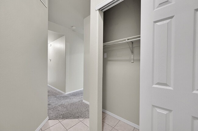 Building Photo - $1,550.00 - 2 Bedrooms, 2 Bathrooms, Duple...