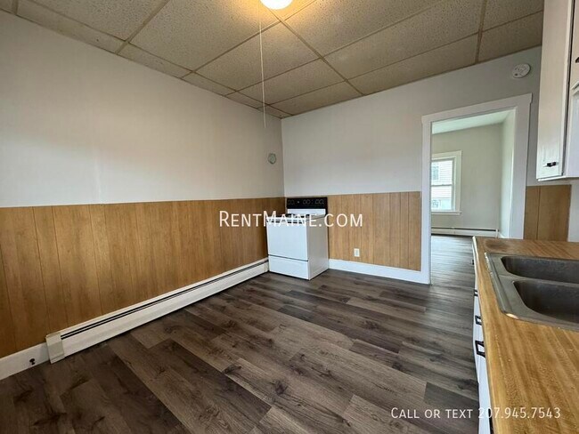 Foto del edificio - 172 College Ave