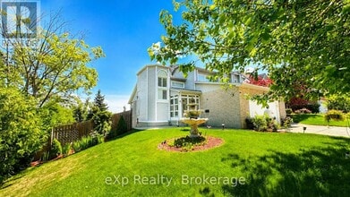 Building Photo - 2 Foxwood Crescent