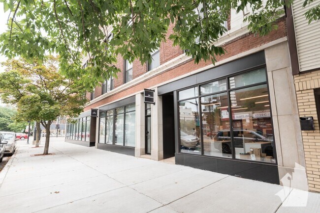 Building Photo - 1507 W Barry Ave