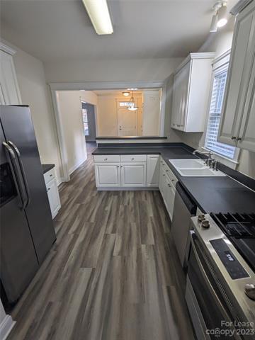Foto del edificio - 16530 Spruell St
