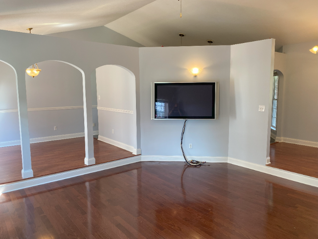 Building Photo - 6608 Riverchase Dr