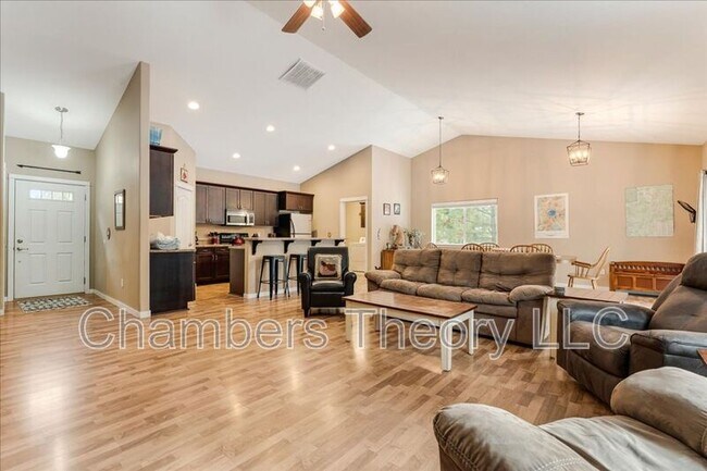 Foto del edificio - 17329 Harlequin Dr