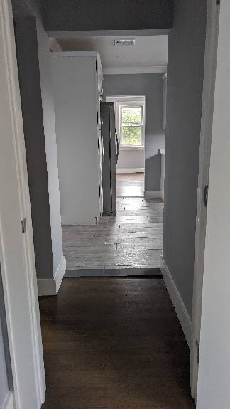 Building Photo - Renovated Modern 2 Bedroom -  No Fee