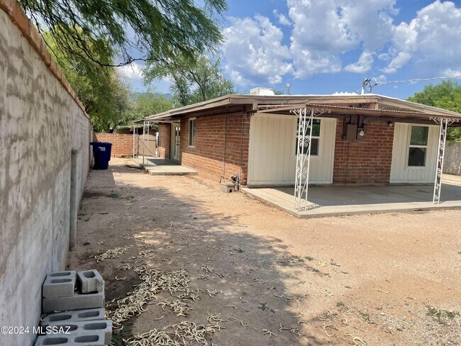 Foto del edificio - 4332 E Hayhurst St