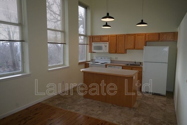 Foto del edificio - 5025 Lowell Blvd