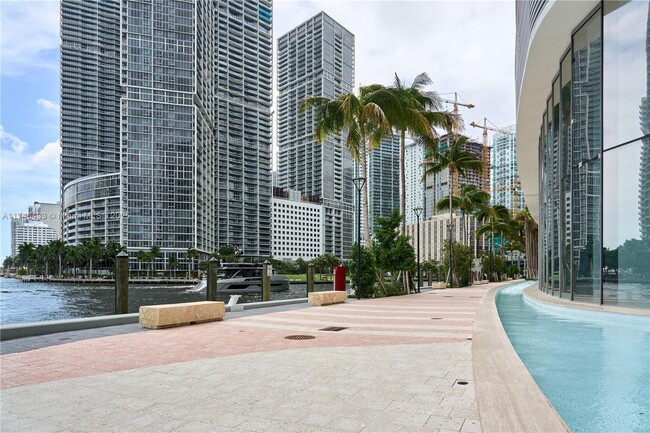 Foto del edificio - 300 Biscayne Blvd Way