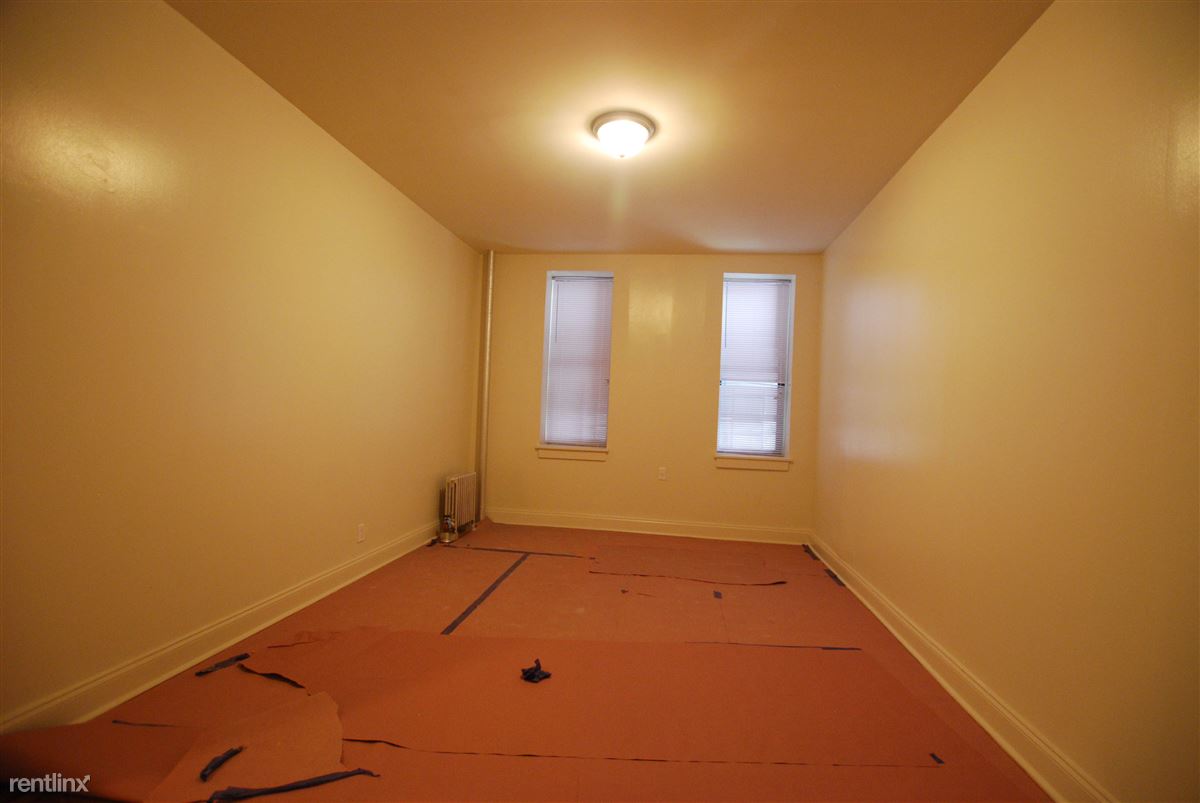 Primary Photo - 307 Sterling St