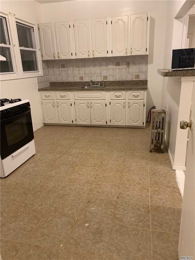 Foto principal - 95-21 103rd St