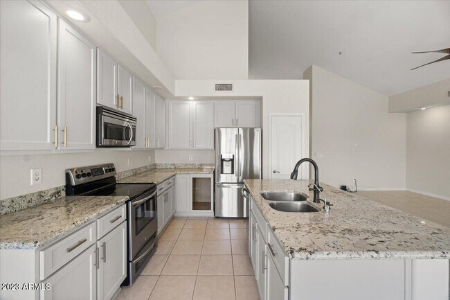 Foto del edificio - 9308 E Wood Dr
