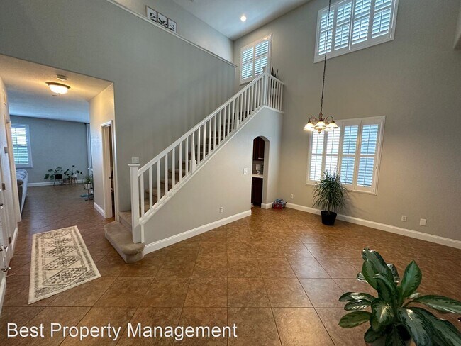 Building Photo - 4 br, 3 bath House - 665 Rice St