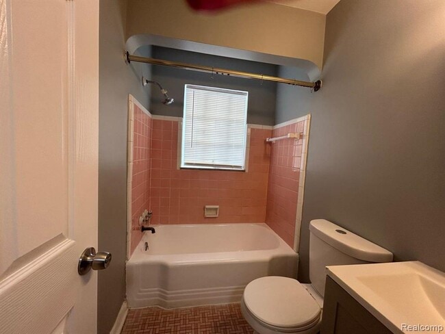 Foto del edificio - 19710 Moross Rd