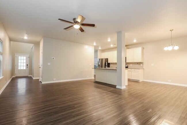 Foto del edificio - 3949 Lake Manor Way