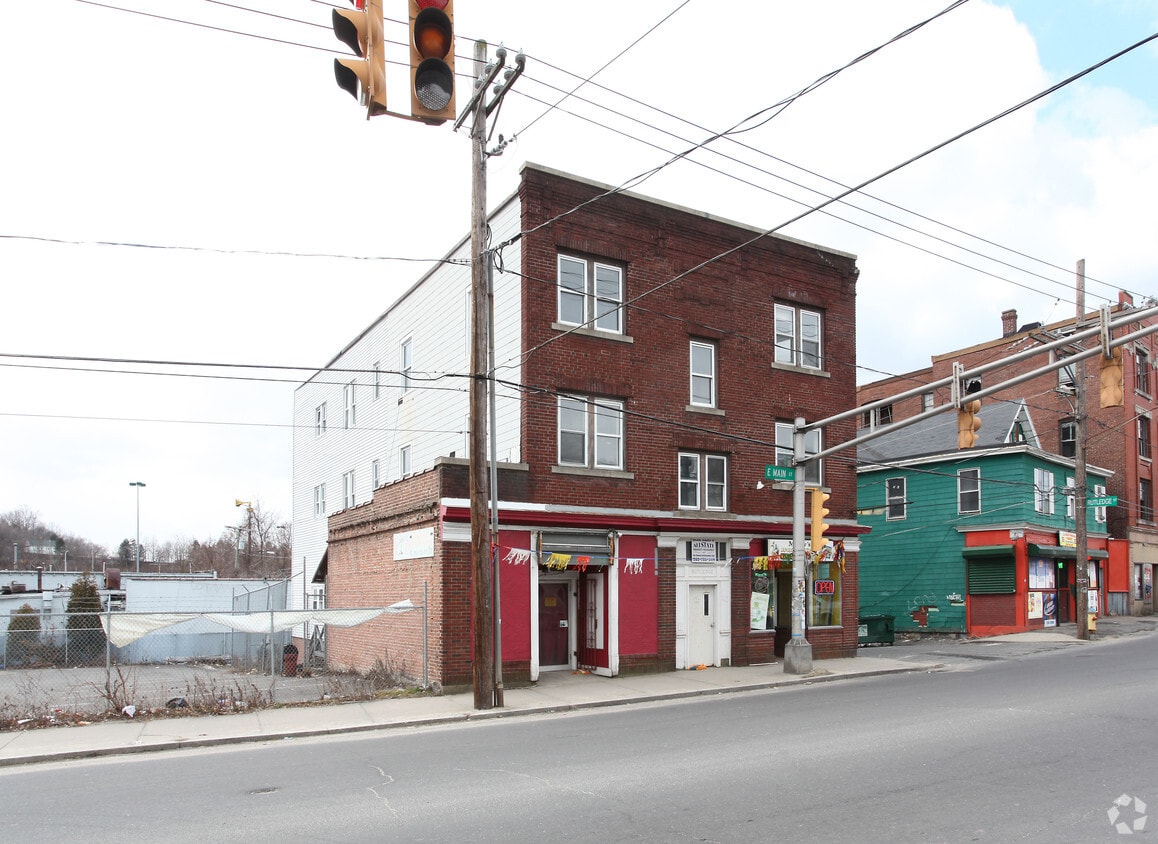 Primary Photo - 734-736 E Main St