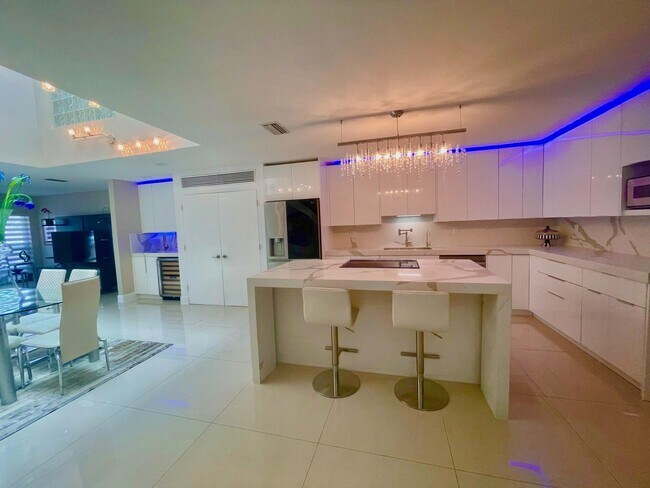 Building Photo - 1127 Boca Cove Ln