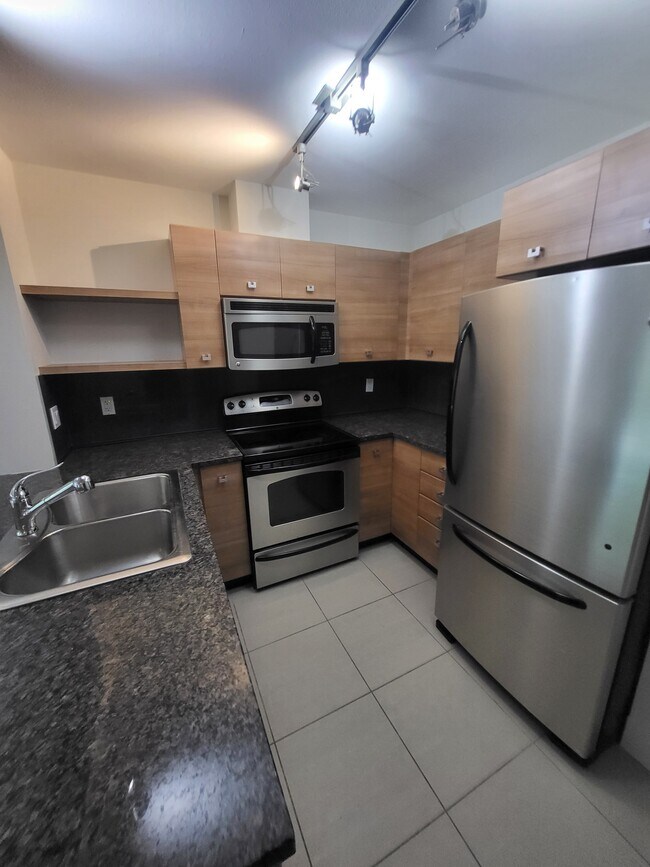 Photo du bâtiment - 6628 120 St