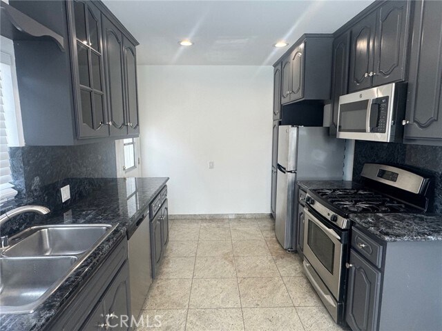 Foto del edificio - 6506 Teesdale Ave