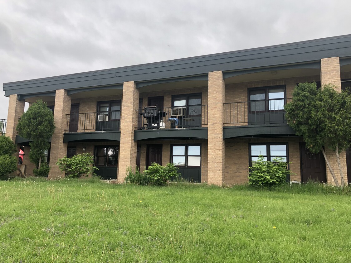 Primary Photo - 1300 Riverside Dr
