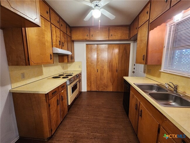 Building Photo - 1274 Hillcrest Dr