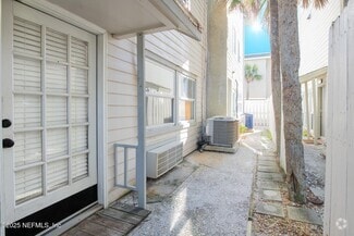 Building Photo - 4 20th Ave S