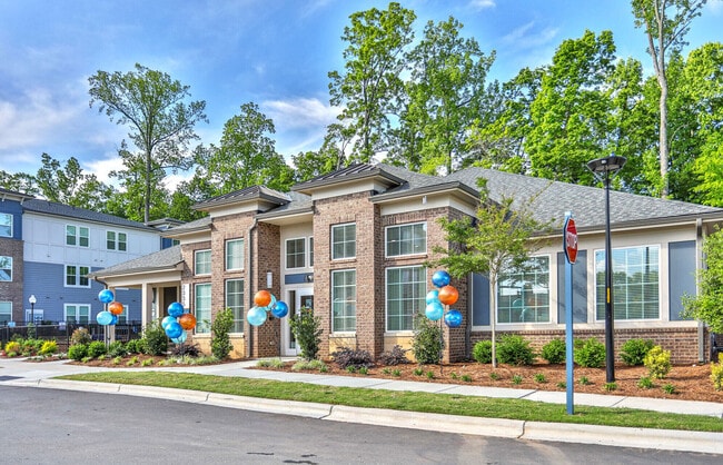 Building Photo - Avion Point