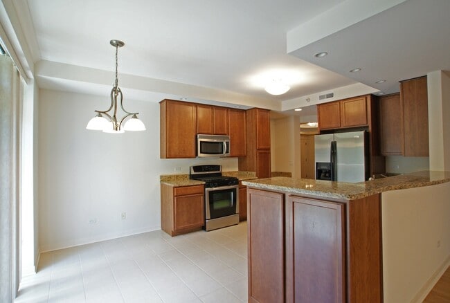 Building Photo - 425 Benjamin Dr