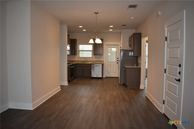 Foto del edificio - 1300 Black Locust Drive West