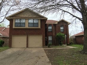 Building Photo - 707 Ford Dr
