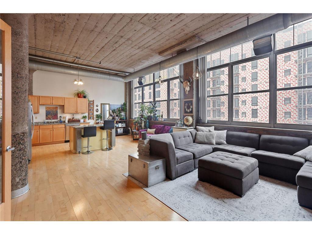 Primary Photo - 521 S 7th St