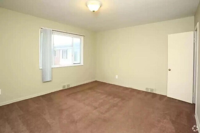 Foto del edificio - 14075 Riverview St