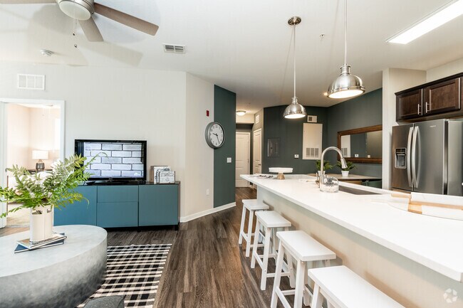 Jamison en Brier Creek, 2 habitaciones, 2 baños, 1150 pies cuadrados - Jamison at Brier Creek