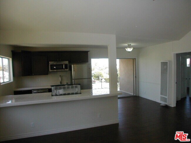 Foto del edificio - 1326 Ridgeley Dr