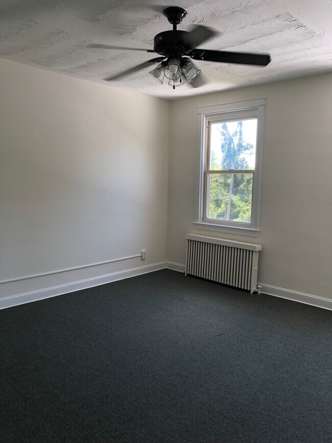 Foto del edificio - 4340 Parkside Dr