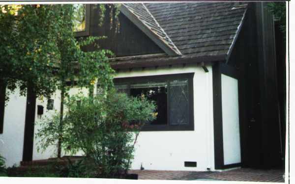 Foto del edificio - 1020-1024 Mallet Ct
