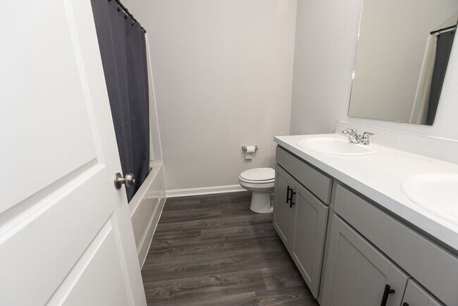 Foto del edificio - For Rent | Like-New 3 Bedroom, 2 Bath Home...