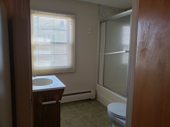 Bathroom - 126 Eastern Ave