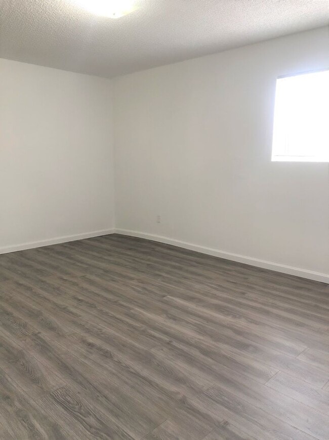 Foto del edificio - 2 bedroom 2 bath duplex
