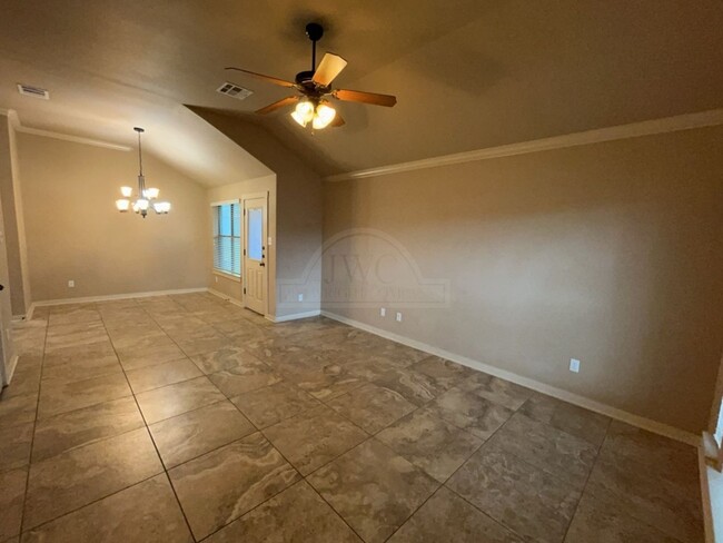 Building Photo - 3306 Lineage Loop