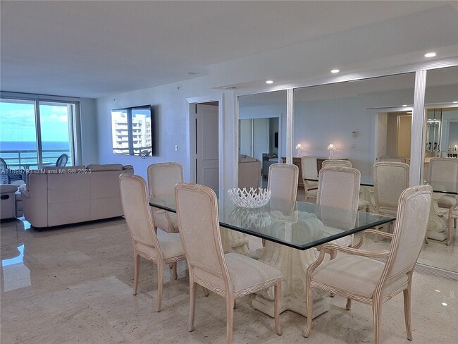 Foto del edificio - 4101 N Ocean Blvd
