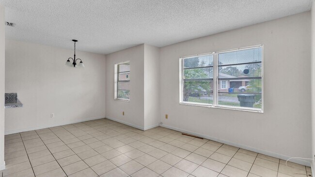 Foto del edificio - 2121 S San Gully Rd