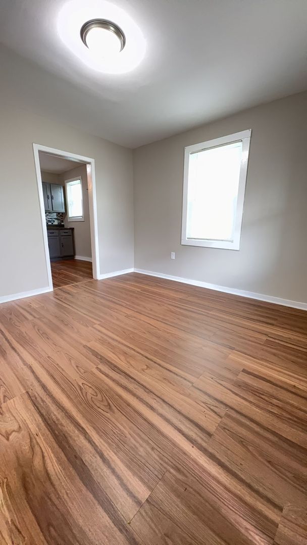 Foto del edificio - Spacious 4 Bedroom / 2 Bath Home – Fully Updated – Open To Section 8