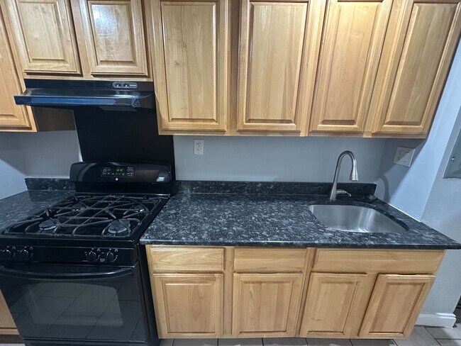 Photo - 529 Brinton St House