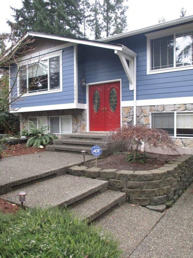 Foto del edificio - 3 Bedroom + Bonus, 2.5 Bathroom Gig Harbor...