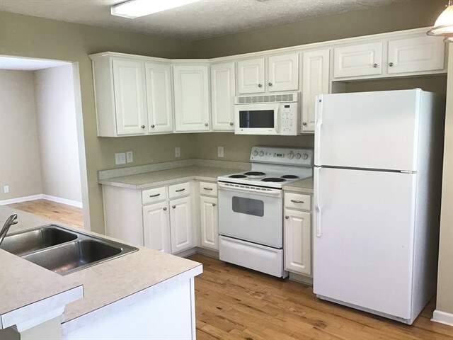 Foto del edificio - 7460 Penngrove Ln