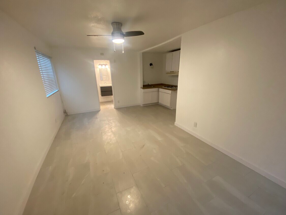 Foto principal - 1434 W 145th St