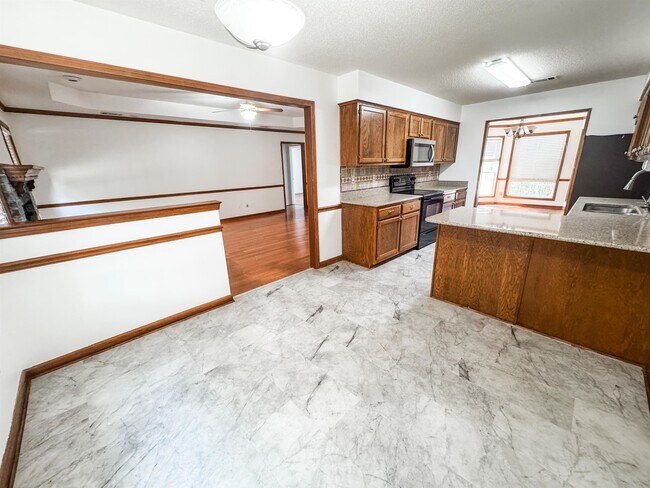 Foto del edificio - 6496 Birch Mill Rd